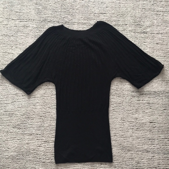 H&M 3/4 length bell sleeve sweater - Picture 1 of 2